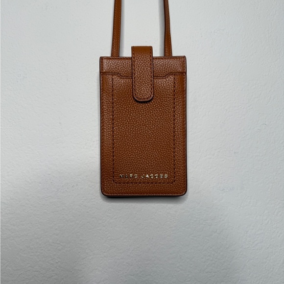 Marc Jacobs Groove Phone Crossbody Smoked Almond Excellent Condition - Picture 2 of 13